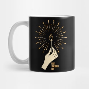 Post tenebras lux Mug